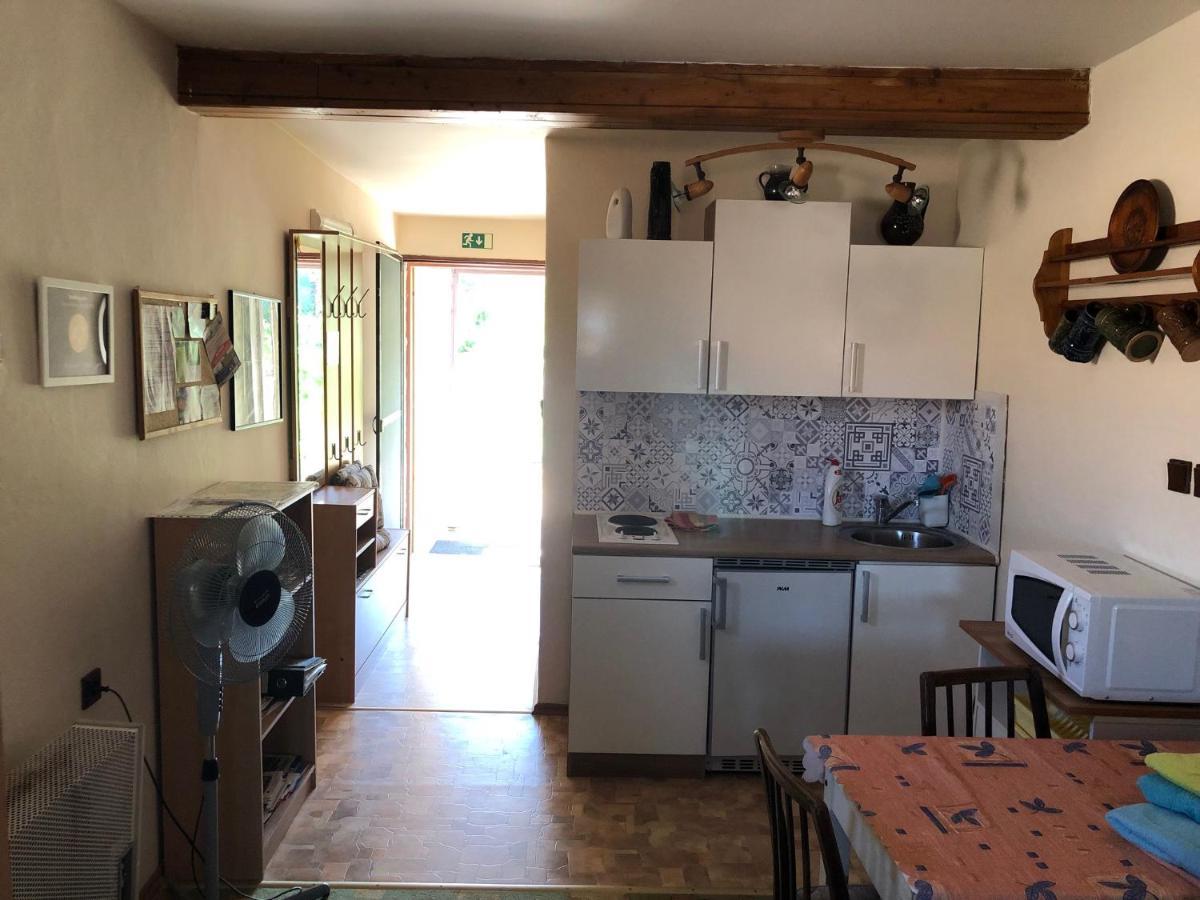 Ubytovani U Jerabku - Parkovani Zdarma Mikulov Dış mekan fotoğraf