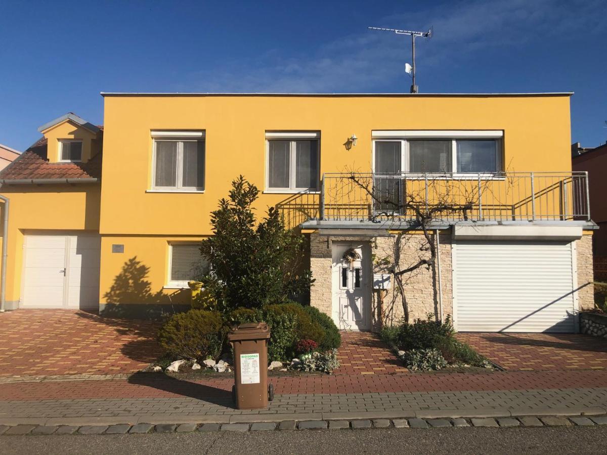 Ubytovani U Jerabku - Parkovani Zdarma Mikulov Dış mekan fotoğraf
